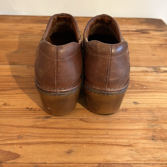 Ariat Brown Leather Cutout Studded Career Shoes Comfort Clogs Mules 7.5 western - Picture 4 of 5